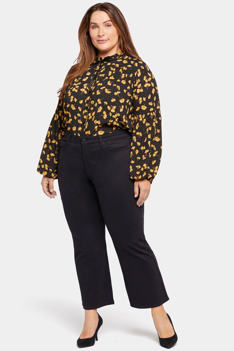 Black Women\'s NYDJ Plus Relaxed Flared Jeans | NZ 845KFCYBQ