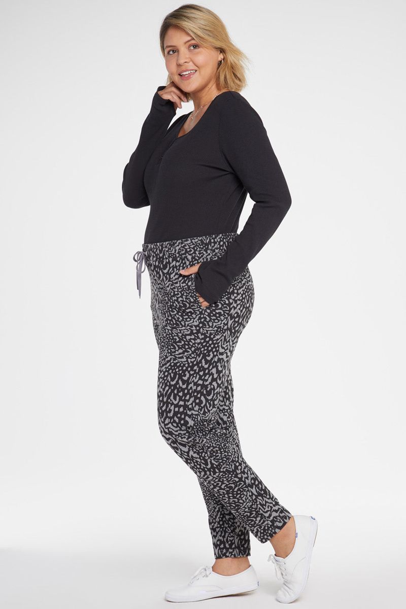 Black Women's NYDJ Plus Slim Jogger Pants | NZ 817MCOIVD