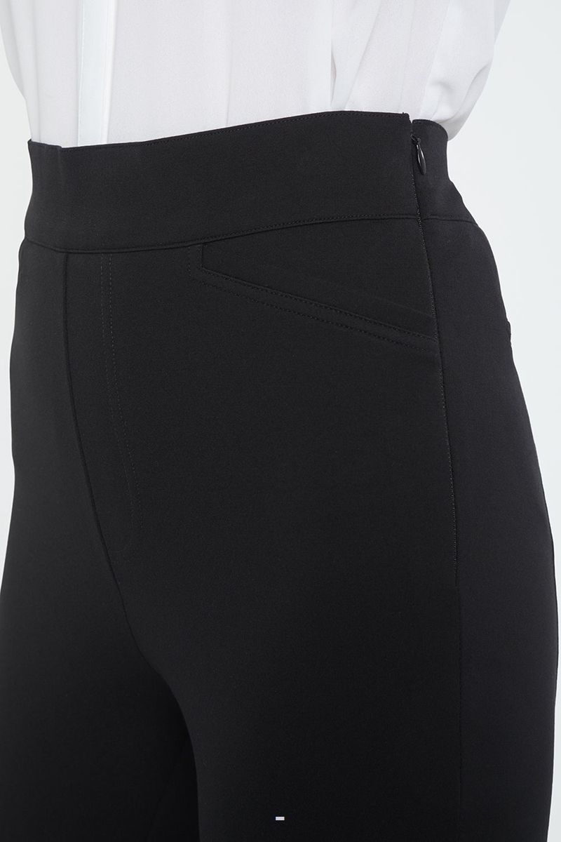 Black Women's NYDJ Pull-On Straight Crop Pants | NZ 567OEAPDT