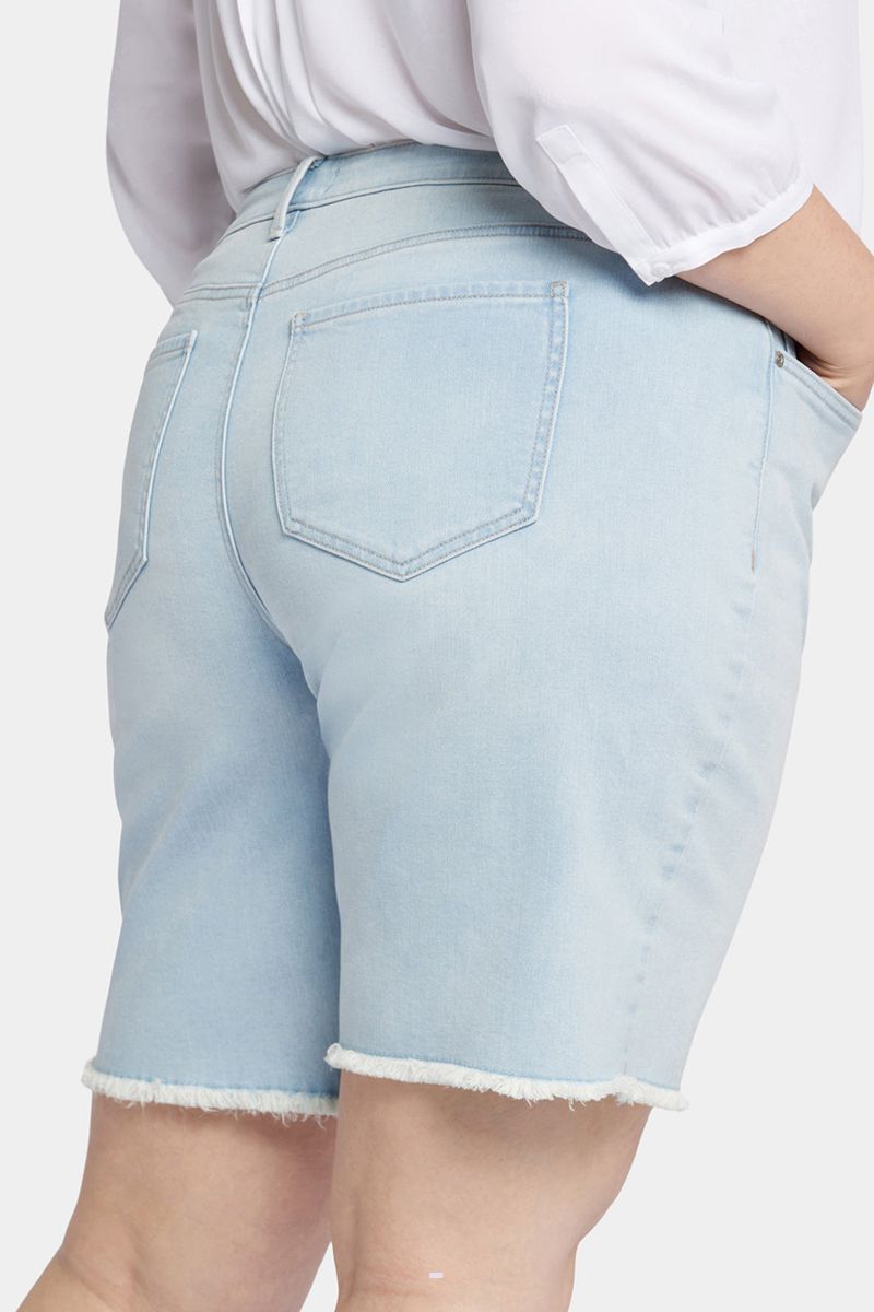 Blue Women's NYDJ Plus Boyfriend Denim Shorts | NZ 843LCAVEY