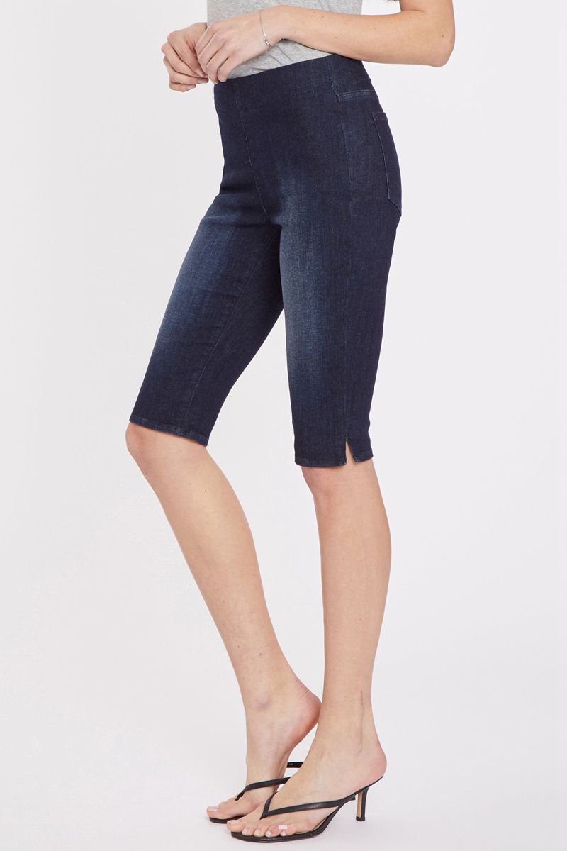 Navy Women's NYDJ Bike Capri Pull-On Jeans | NZ 062GVBLPT