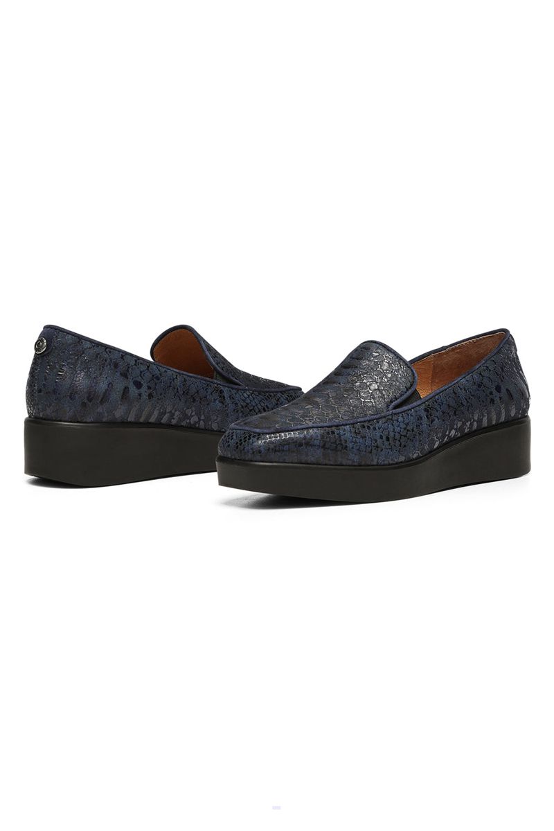 Navy Women's NYDJ Gira Slip-On Loafers | NZ 536TBIHDN